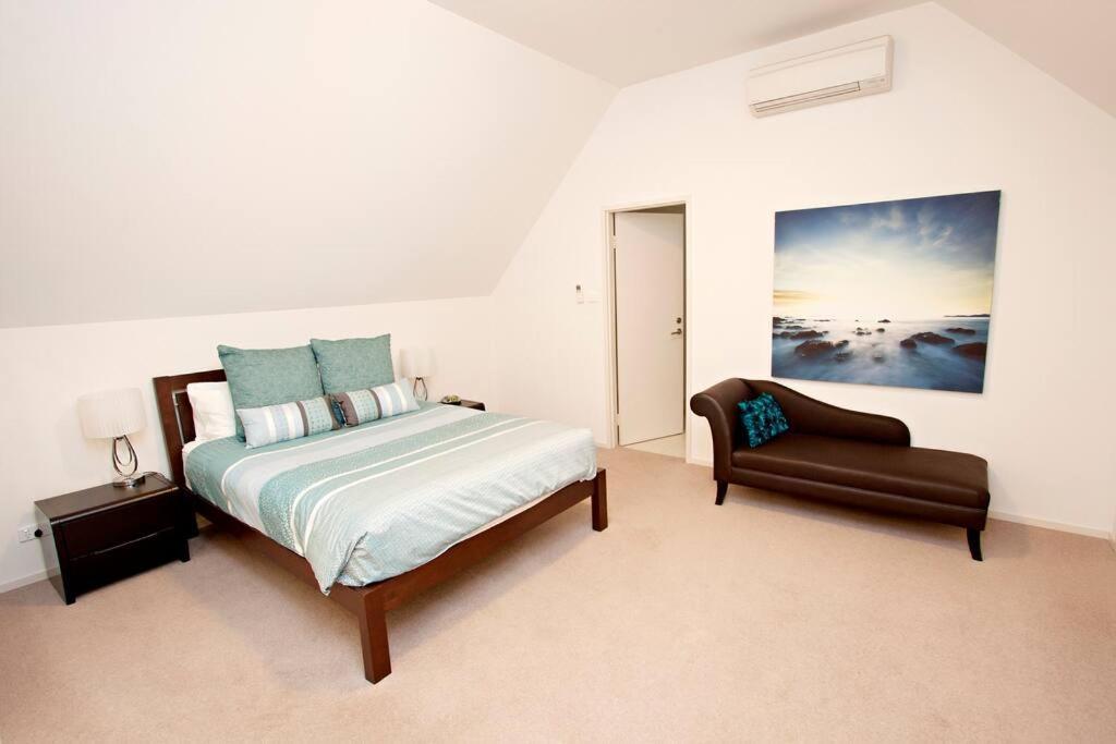 9 'delphinius' @ Bay View Centro, Apartment Dunsborough