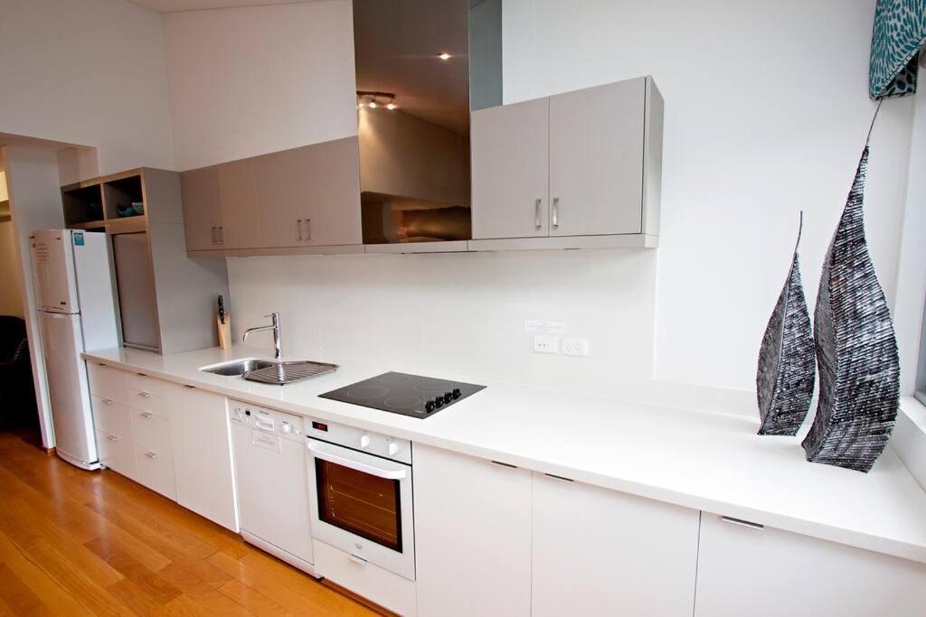Apartment 9 'delphinius' @ Bay View Centro, *